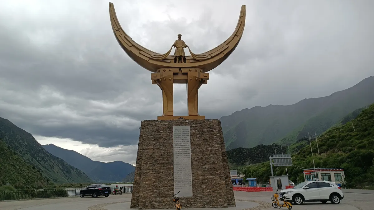 2022年骑行川藏线精剪特辑第二十一天：林芝-工布江达130km
